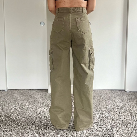 Zara High-Waisted Cargo Pants – Utility, Workwear, Streetwear - Size 6 - Green - Picture 2 of 14
